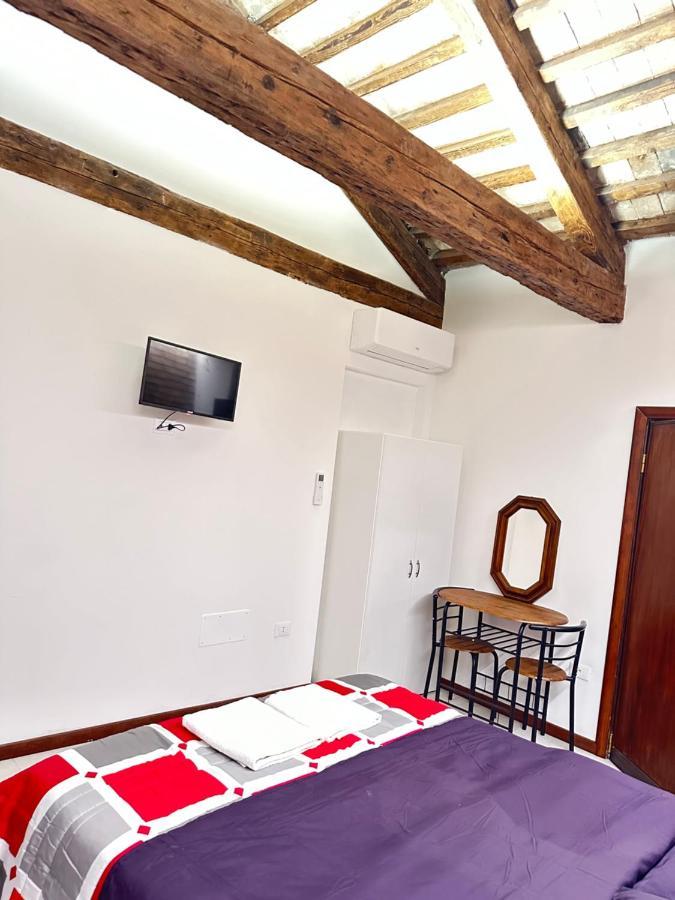 Venice Rainbow Apartments San Zaccaria Экстерьер фото
