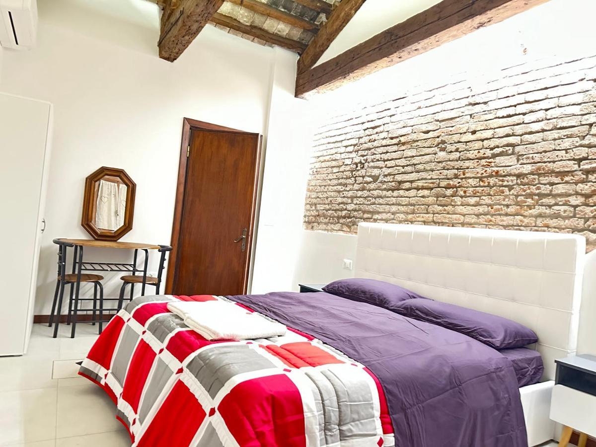 Venice Rainbow Apartments San Zaccaria Экстерьер фото